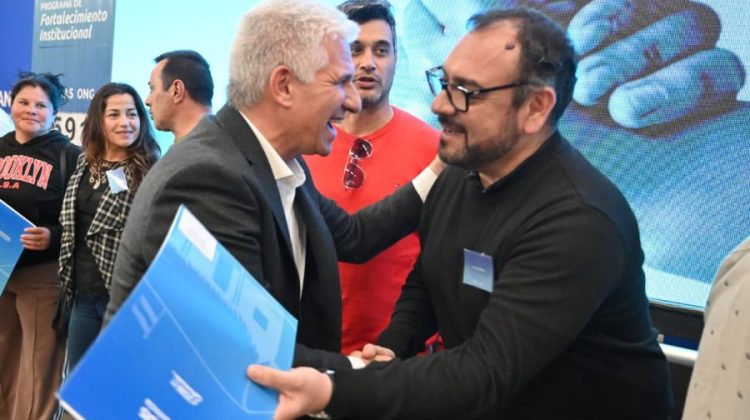 Más de 40 ONG y clubes donde colaboran beneficiarios del Plan de Inclusión firmaron nuevos convenios