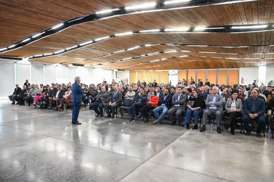 Poggi impulsa una estrategia para atraer nuevas inversiones