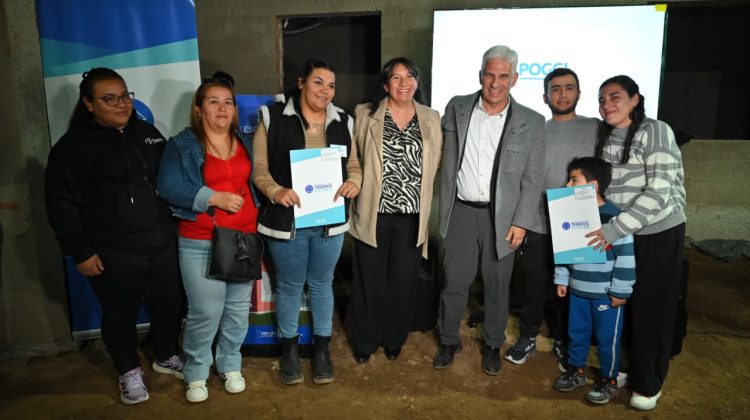 Navidad en la casa propia: Poggi entregará viviendas el 21 de diciembre en Villa de la Quebrada 