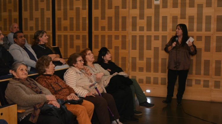 La Casa del Poeta abre sus puertas a escritores para presentar sus obras