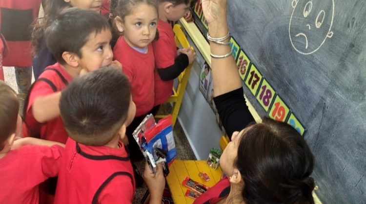 La ENI N°4 desarrolló un proyecto educativo para indagar si existen golosinas saludables