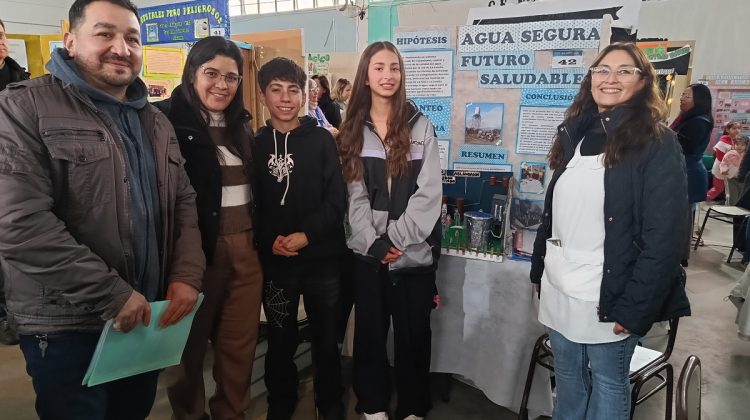 Feria de Ciencias: el circuito Nº6 de escuelas rurales presenta proyectos sobre salud y producción