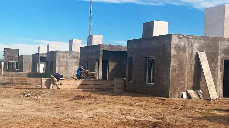 Las viviendas de Fraga y Juan Llerena avanzan hacia su etapa de terminaciones