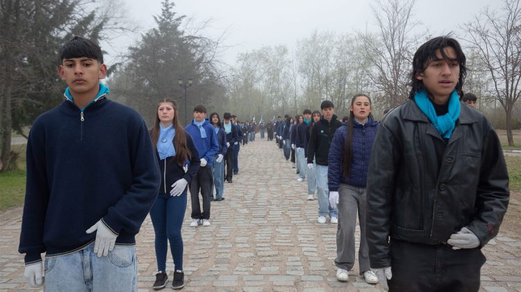 Como previa al aniversario de San Luis, seis escuelas prometieron la Bandera en Estancia Grande