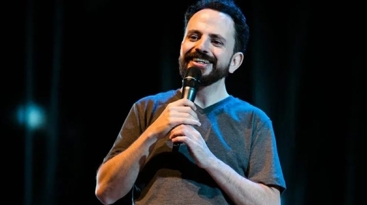 El humorista Pablo Molinari subirá a escena en la Sala Berta Vidal de Battini
