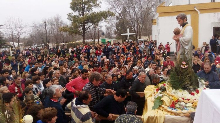 La comunidad de Villa Mercedes participa de la novena a San Cayetano