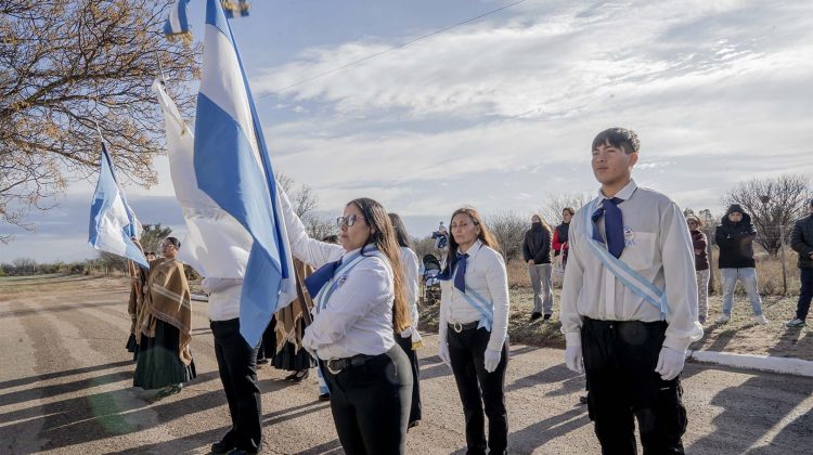 Estudiantes de la EPD desfilaron en el aniversario de la Escuela N°141 ‘Los Andes’ de Balde