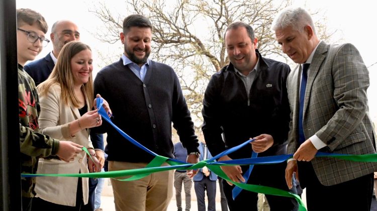 Poggi acompañó la inauguración de Pantagruel, una pyme que apuesta por la inversión y el empleo