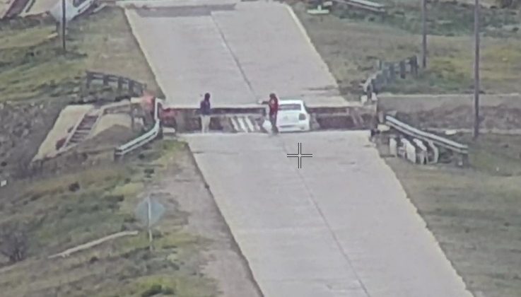 La irresponsabilidad de un automovilista casi provoca una tragedia