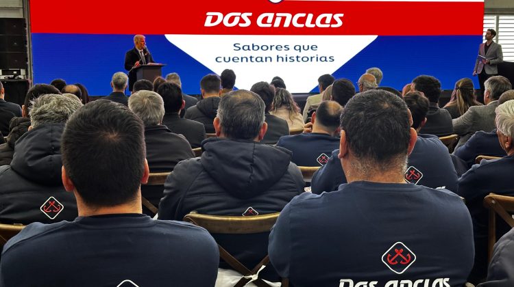 El Gobernador participa de la inauguración de la nueva planta de Dos Anclas