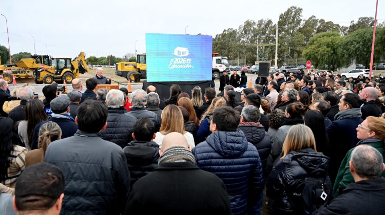 El Gobierno puso en marcha la obra de puesta en valor integral de la avenida Santos Ortiz
