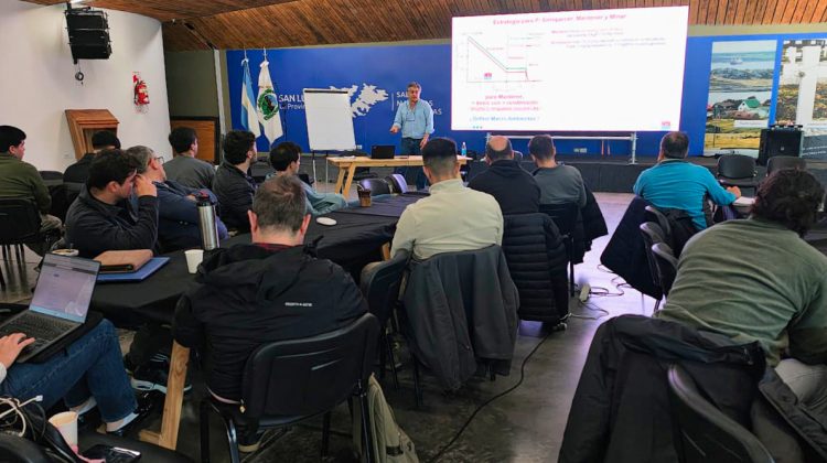 Dictaron una capacitación para optimizar la producción de maíz y el manejo de la fertilización