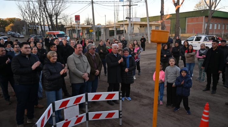 Vecinos del barrio Virgen de Fátima ya tienen la red de gas natural en sus puertas