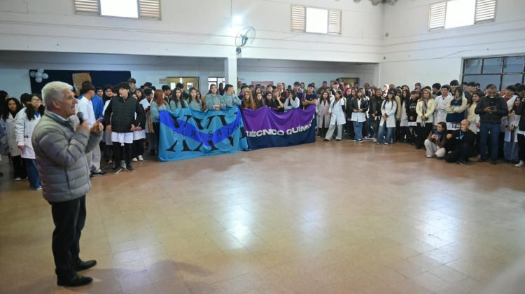 Poggi anunció la construcción de un polideportivo en la Escuela N°10 ‘Ramiro Podetti’