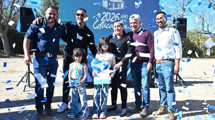 En foco: lo mejor de la entrega de viviendas en Luján y Los Manantiales