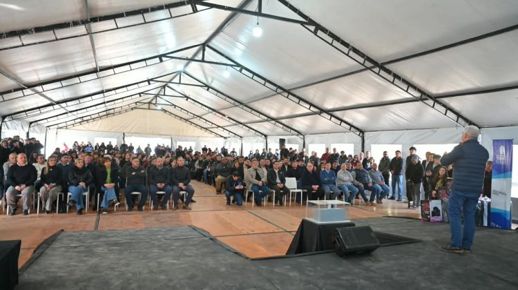 Este sábado comenzó la concreción del sueño de 122 viviendas en 34 municipios