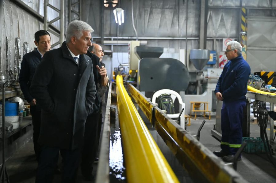 Poggi impulsa nuevas inversiones de Plastimet en San Luis