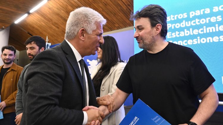 El Gobierno entregó más de 140 certificaciones para fortalecer la articulación pública-privada