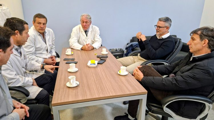 Cirujanos del Hospital Privado de Córdoba visitaron el Hospital Central ‘Dr. Ramón Carrillo’