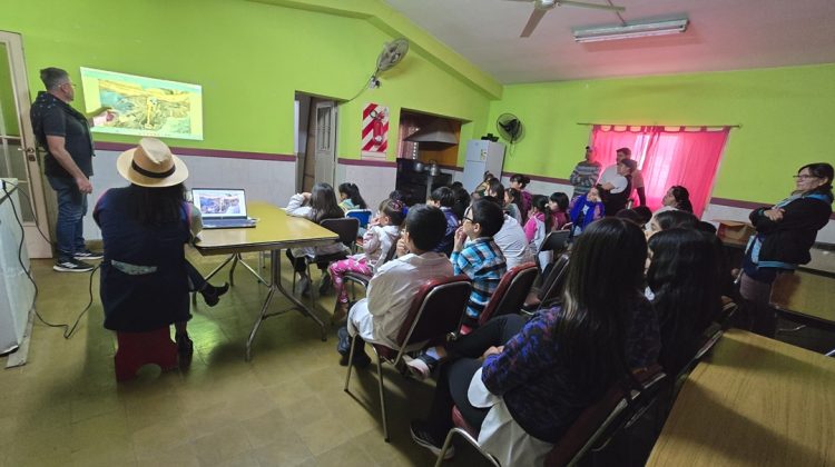 Brindaron una charla en la Escuela N°321 sobre el trabajo que se realiza en los Espejos de Agua