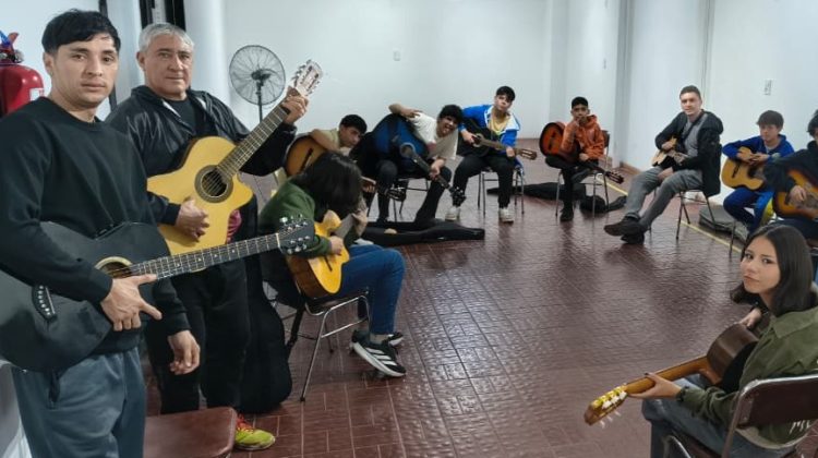La Casa de las Culturas ofrece más de cuarenta talleres para todas las edades