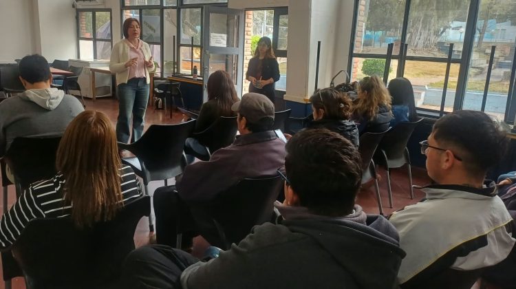 Personal del ‘Ave Fénix’ fue capacitado por la dirección Integral de la Mujer