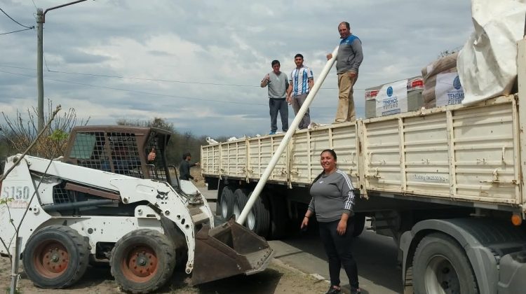 Familias de cuatro localidades recibieron los materiales para iniciar la construcción de su casa