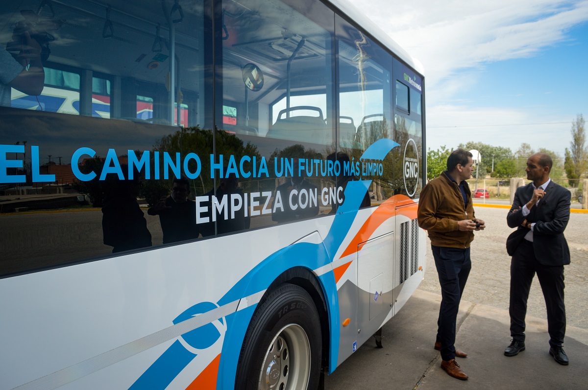Presentación del colectivo a GNC en la EDIRO