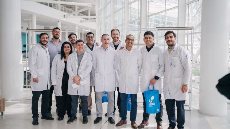 El Hospital Ramón Carrillo homenajeó a la promoción 2026 de Residentes y Fellows