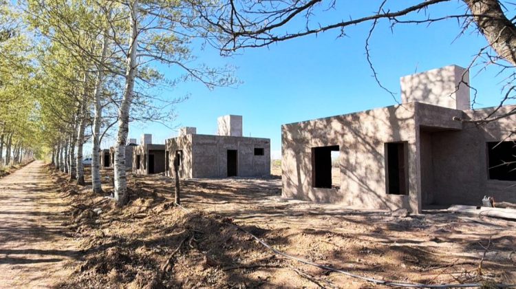 Avanzan las viviendas que construye la Provincia en Estancia Grande