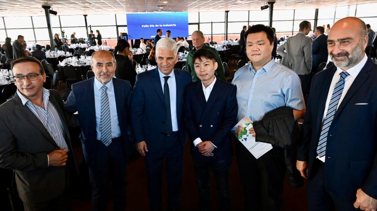 El Gobernador recibe a los industriales en su día