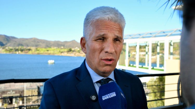 “Gran parte de los trabajadores de la actividad privada provienen del sector industrial”