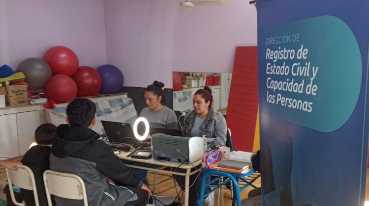 ‘Tardes Respetuosas’ llegó a APADIS con un operativo de documentación