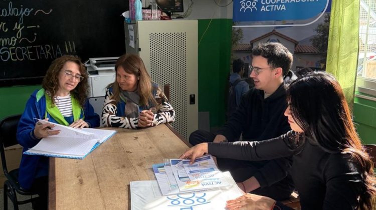 El programa ‘Cooperadora Activa’ acompaña a escuelas de la capital provincial