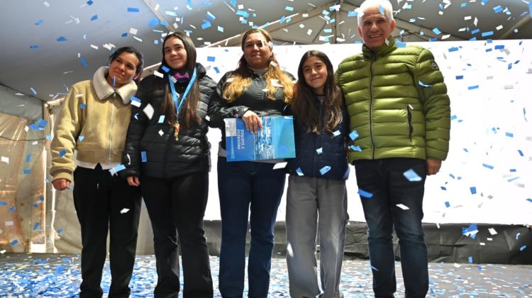 Poggi reafirmó la política habitacional con la entrega de nueve viviendas en Tilisarao  