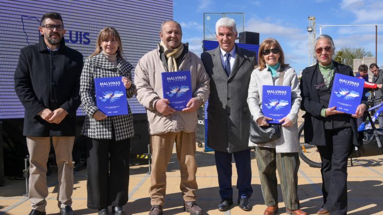 Una escuela y tres asociaciones civiles recibieron ejemplares del libro ‘Malvinas, El Legado’