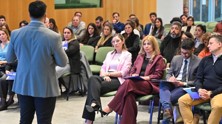 Comenzó una capacitación para profesionalizar y jerarquizar la administración estatal