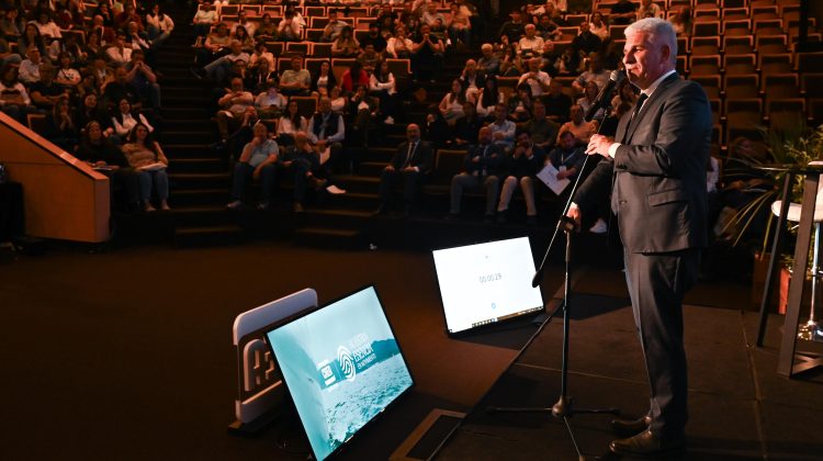 El Gobernador disertó en el Congreso de Consorcios Regionales de Experimentación Agropecuaria