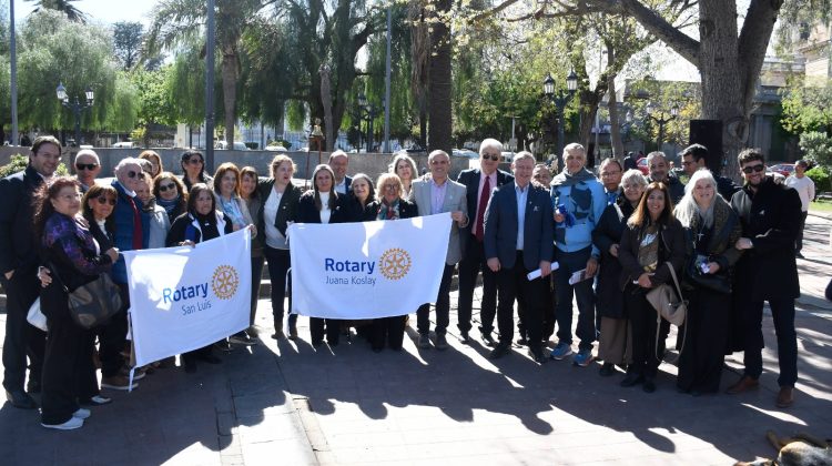 San Luis realizó una jornada de reflexión y encuentro por la paz en Plaza Pringles