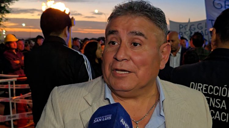 “El Gobernador nos entregó la casa, la escritura y ahora nos habilita el gas”