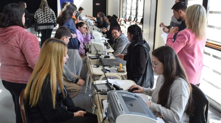 El Registro Civil realizó un operativo de DNI en Villa Mercedes, con 200 trámites completados