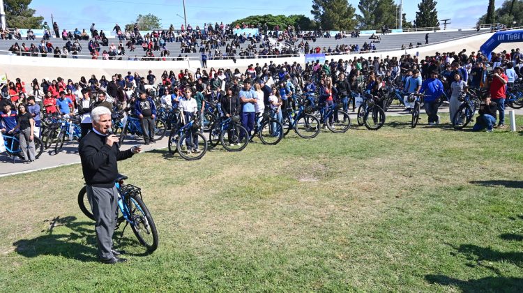 Más de 490 chicos recibieron sus TuBi y se sumaron a la promoción de hábitos saludables