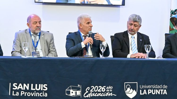 Poggi encabezó la apertura del 49° Congreso Nacional de Profesores de Costos