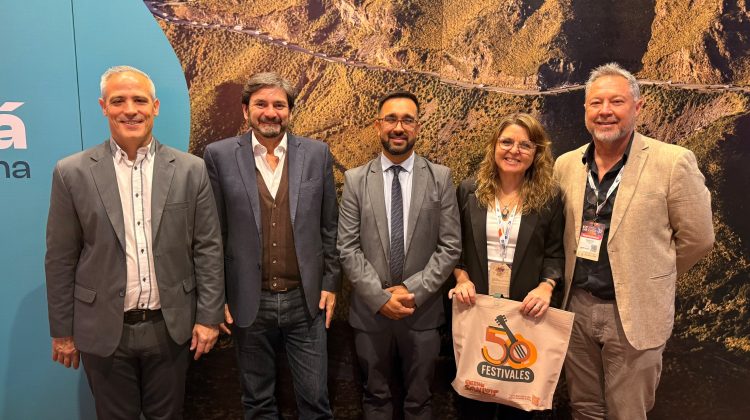 San Luis firmó un convenio con AOCA que fortalece su estrategia turística