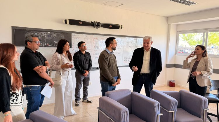 Avanza una estrategia conjunta para potenciar el Aeropuerto del Valle de Conlara