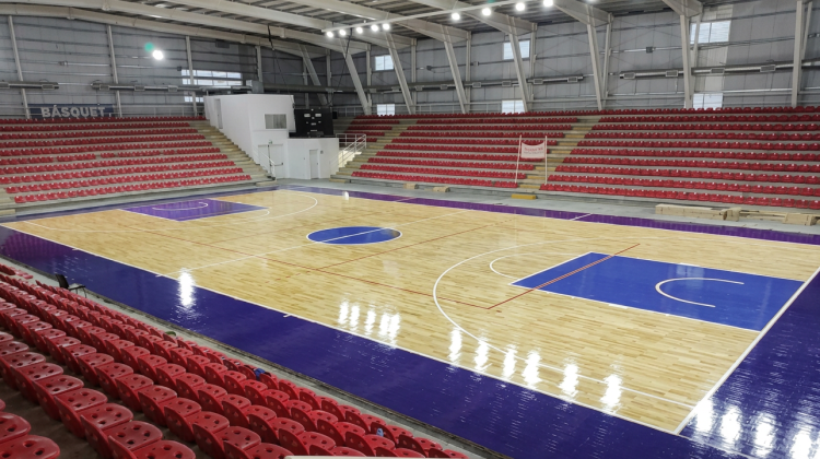 Realizarán reacondicionamientos en el parqué del Estadio Arena de La Pedrera