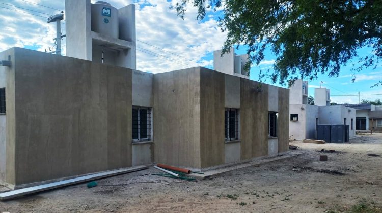 Los hogares de Candelaria y Villa Larca progresan con pisos, revestimientos y servicios