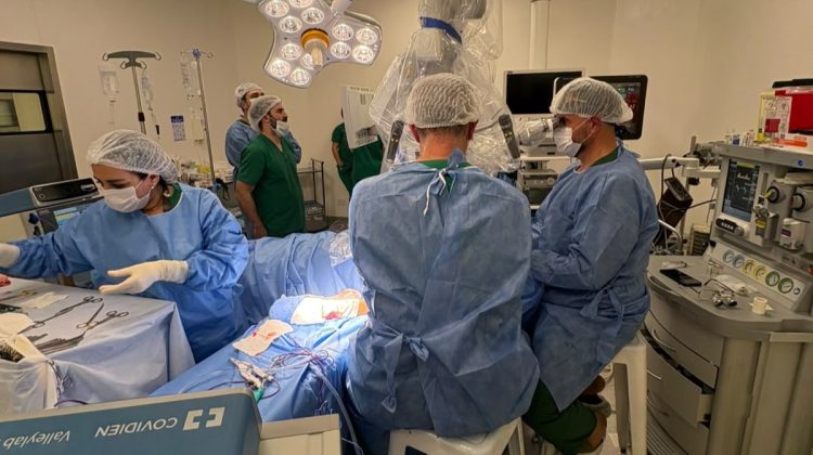 Realizaron la primera reconstrucción de lengua en el Hospital Central