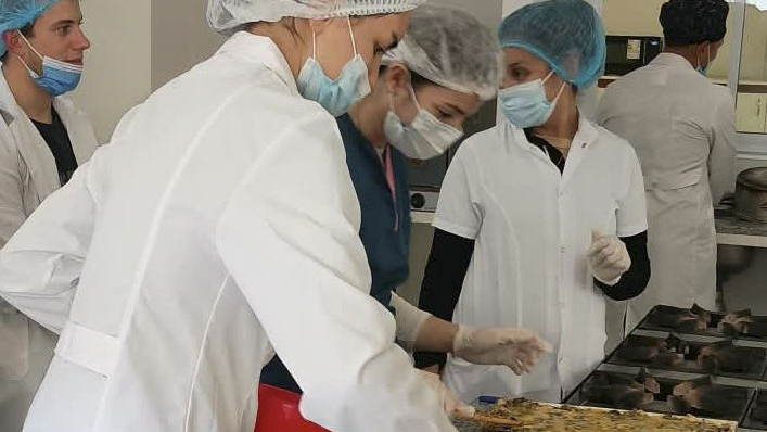 Estudiantes de la UNSL cosecharon alimentos que serán destinados a Cáritas