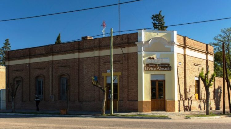 Juan Llerena: historia ferroviaria, tradición y turismo rural